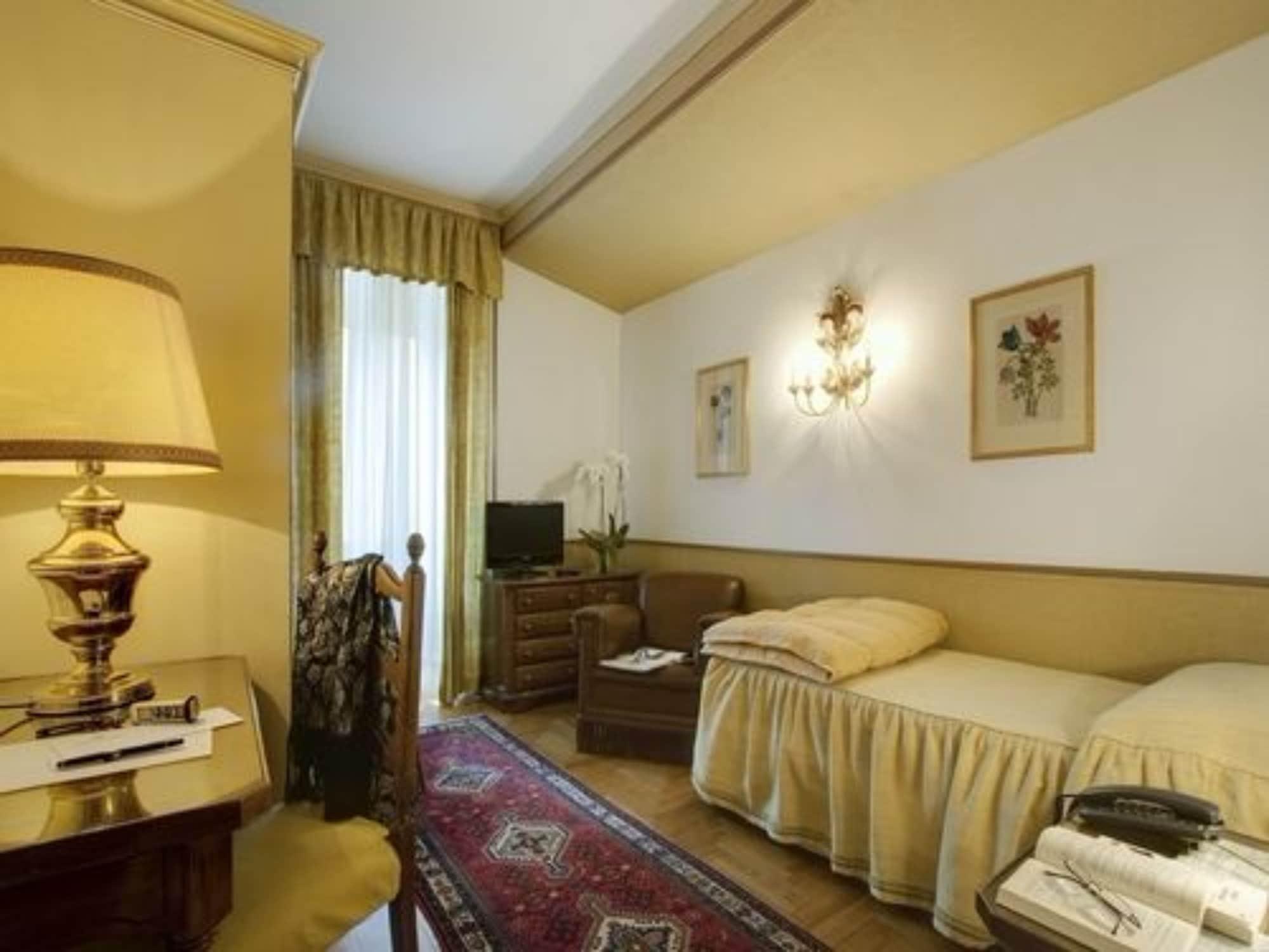 Hotel De La Poste Cortina dʼAmpezzo Dış mekan fotoğraf