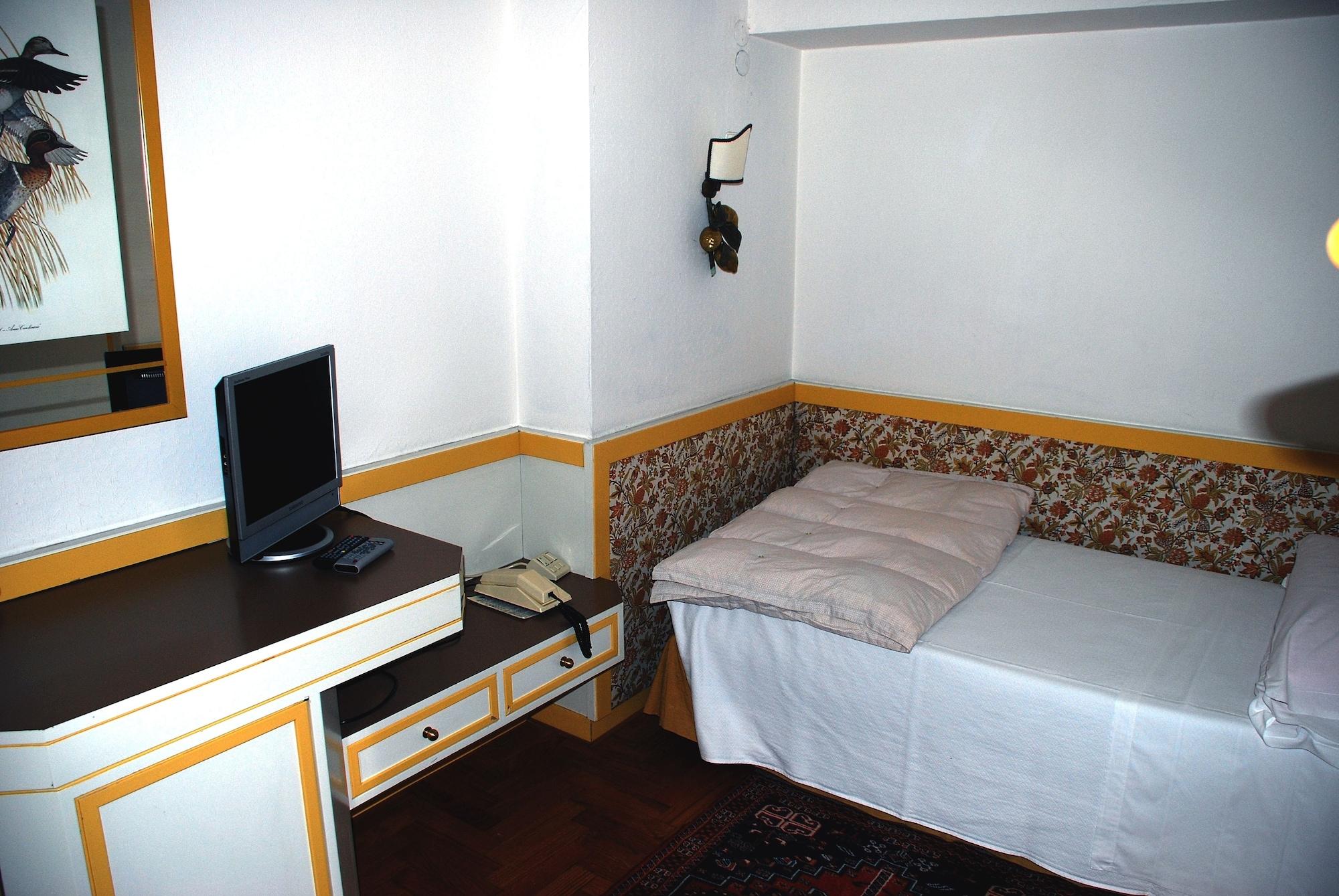 Hotel De La Poste Cortina dʼAmpezzo Dış mekan fotoğraf